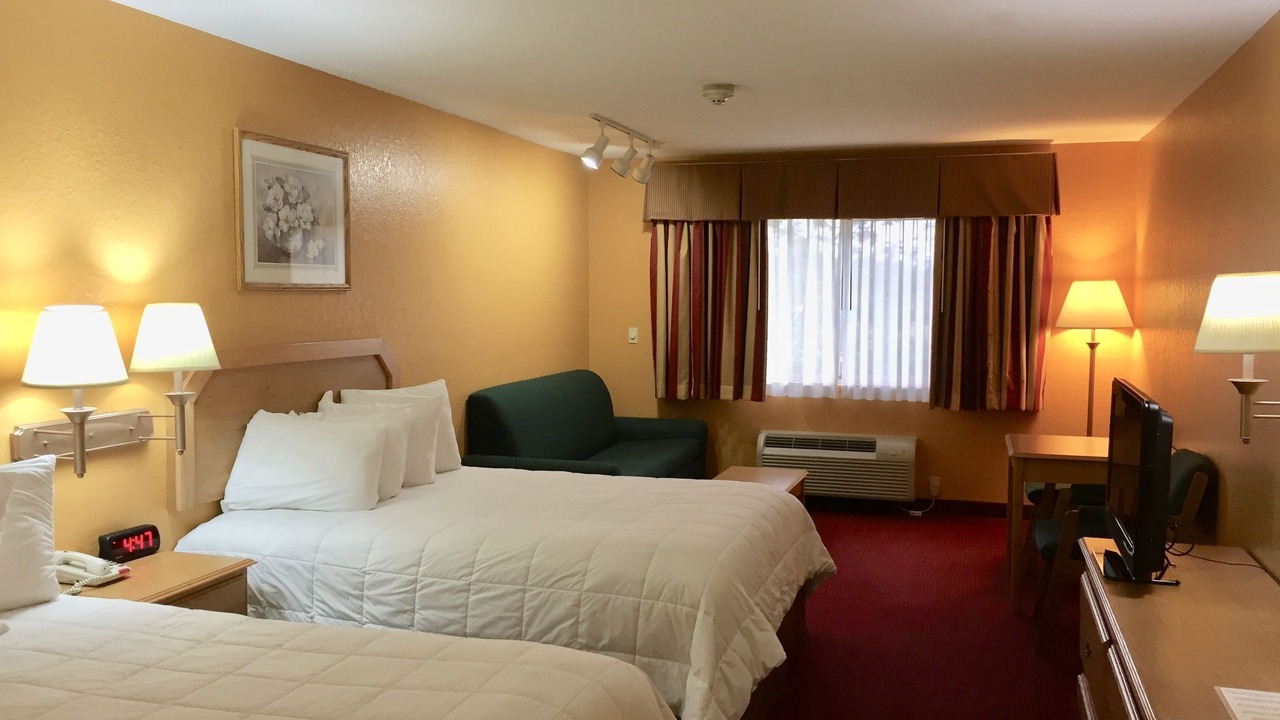 Photo of Bedroom in Clinton