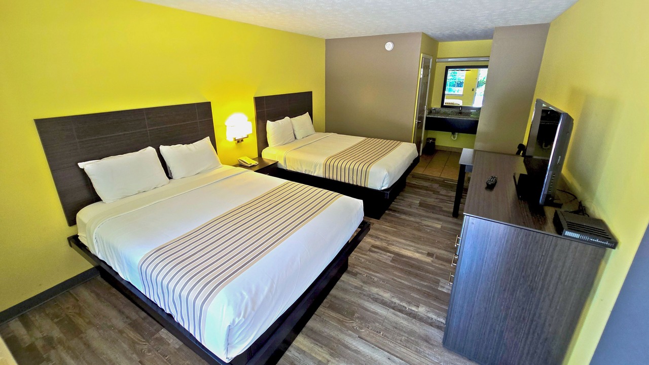 Photo of Bedroom in Warm Springs