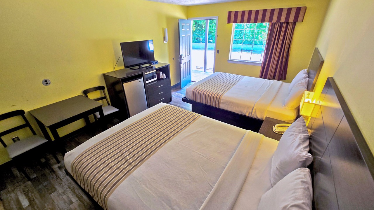 Photo of Bedroom in Warm Springs