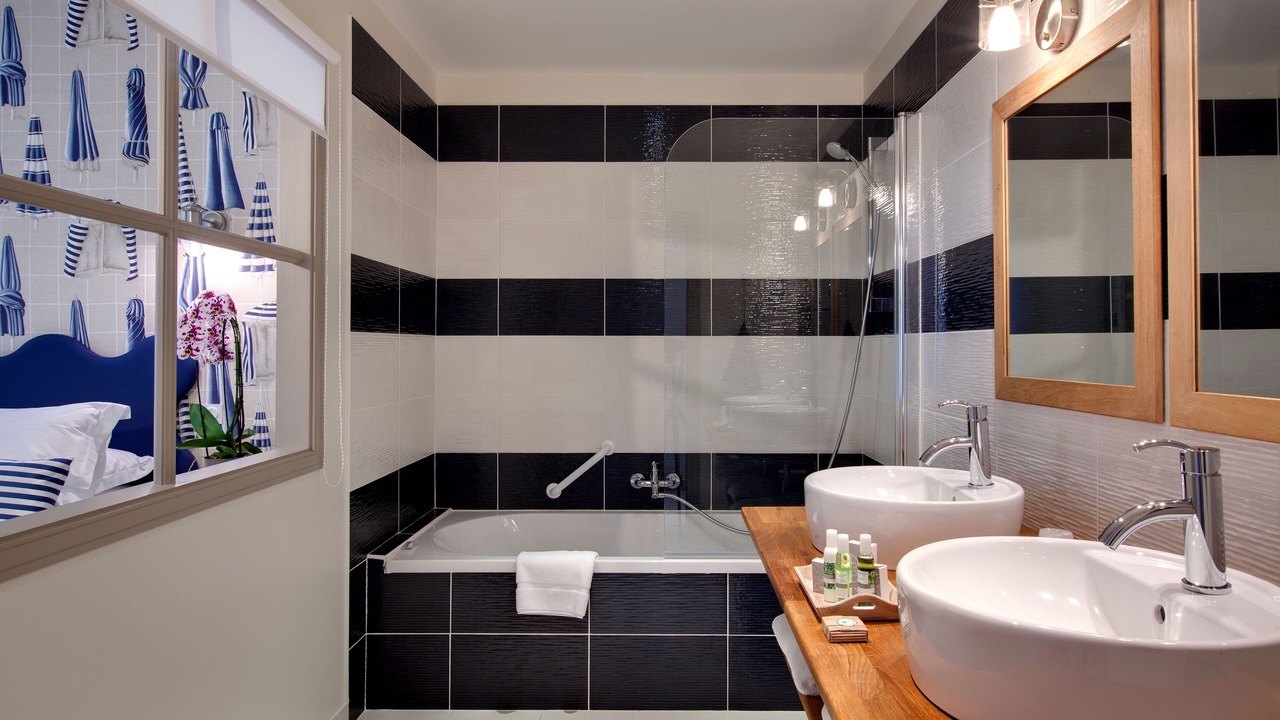 Photo of Bathroom in Marcey-les-Greves