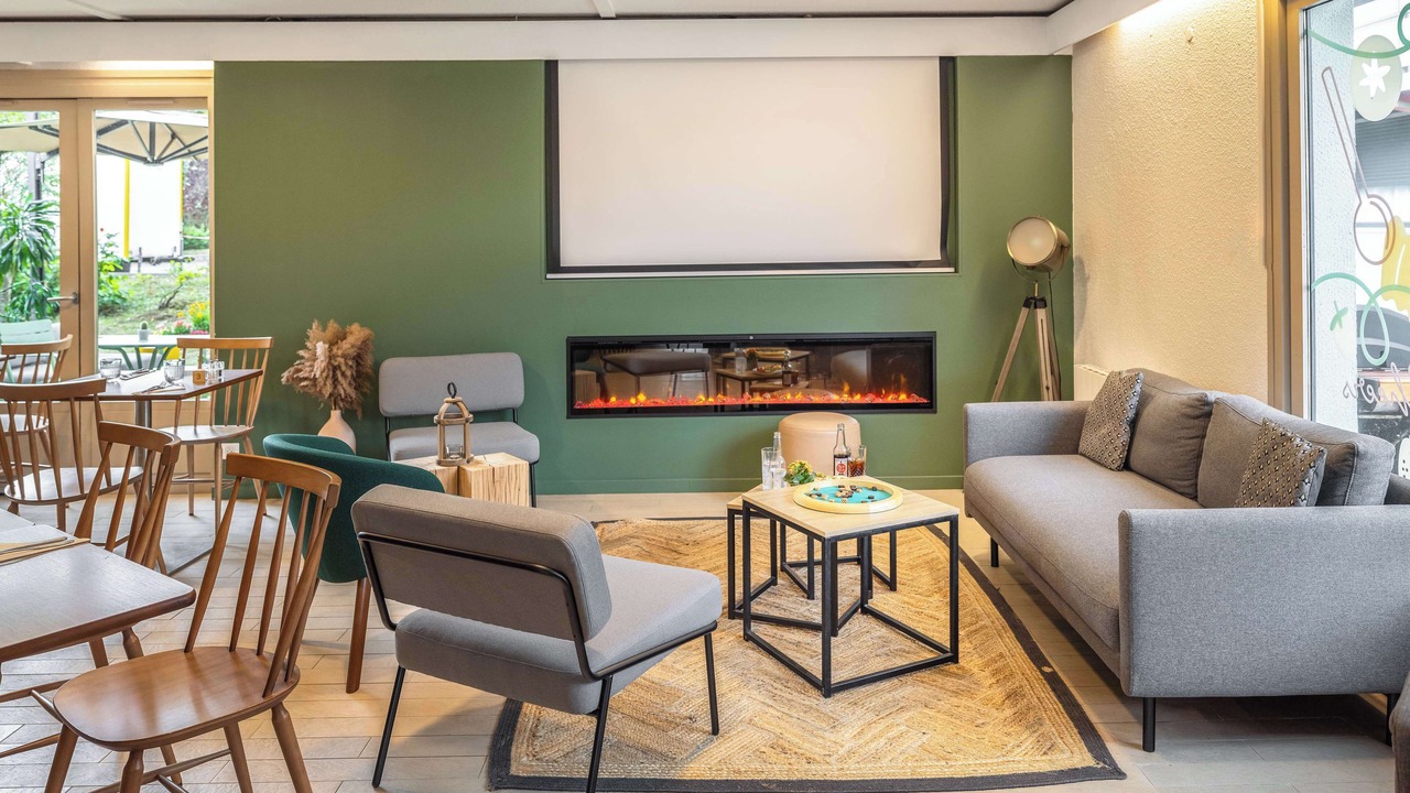 Photo of Others in Taverny