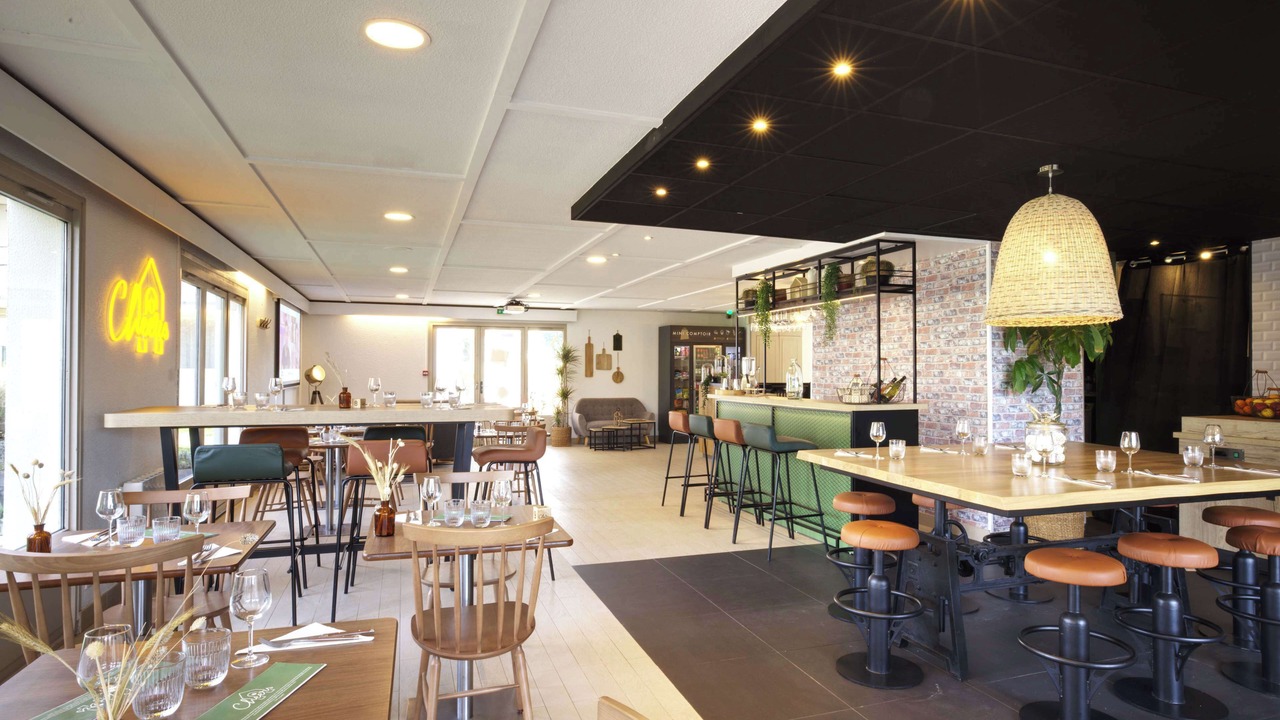 Photo of Others in Taverny