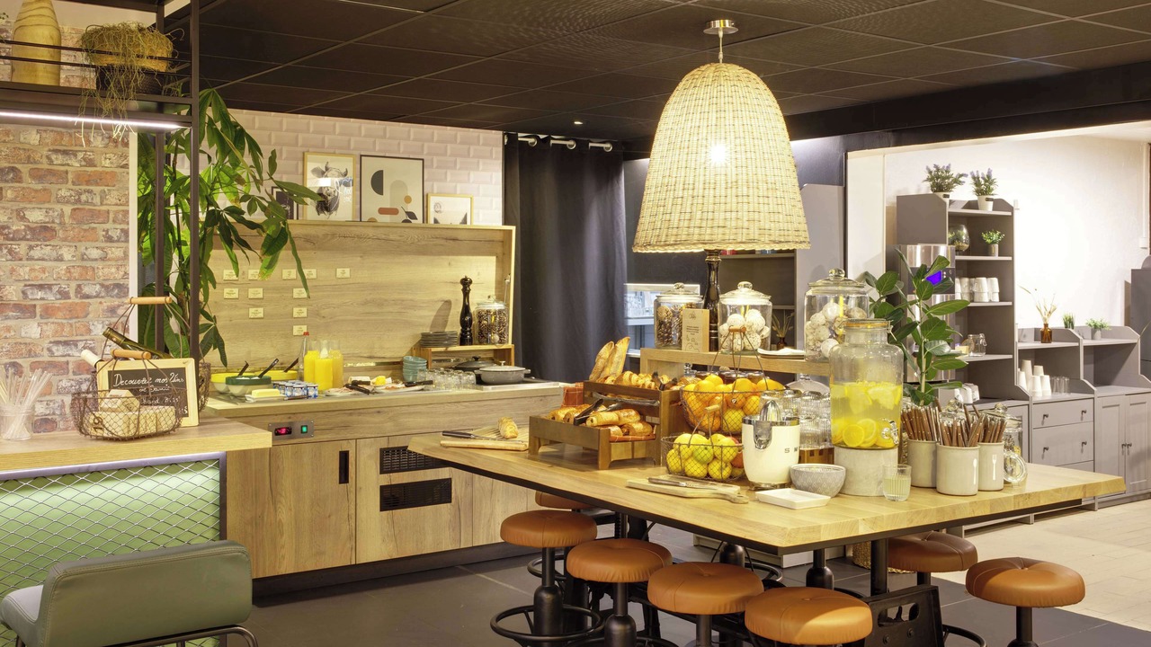 Photo of Others in Taverny