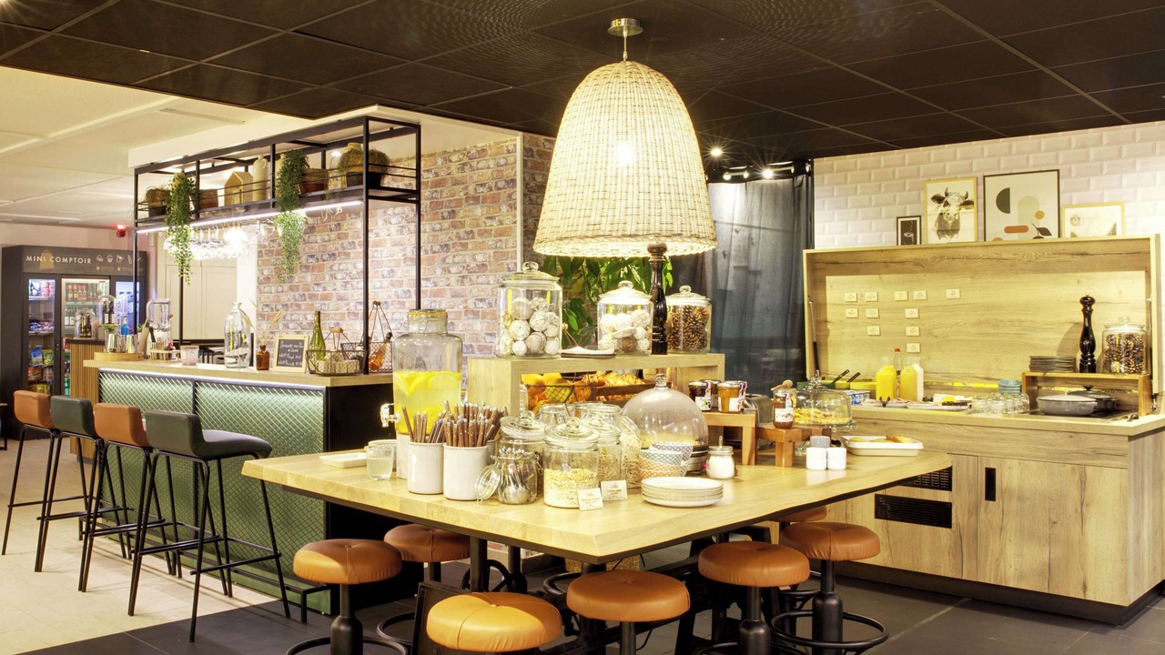 Photo of Others in Taverny