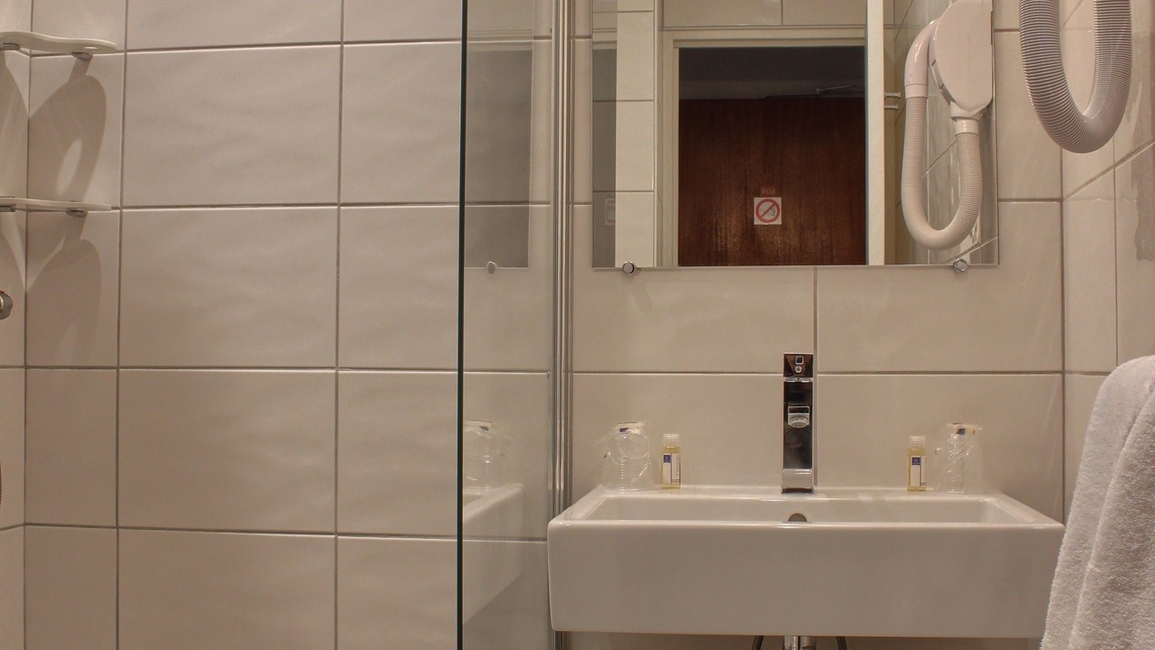 Photo of Bathroom in Republique–Point-du-Jour