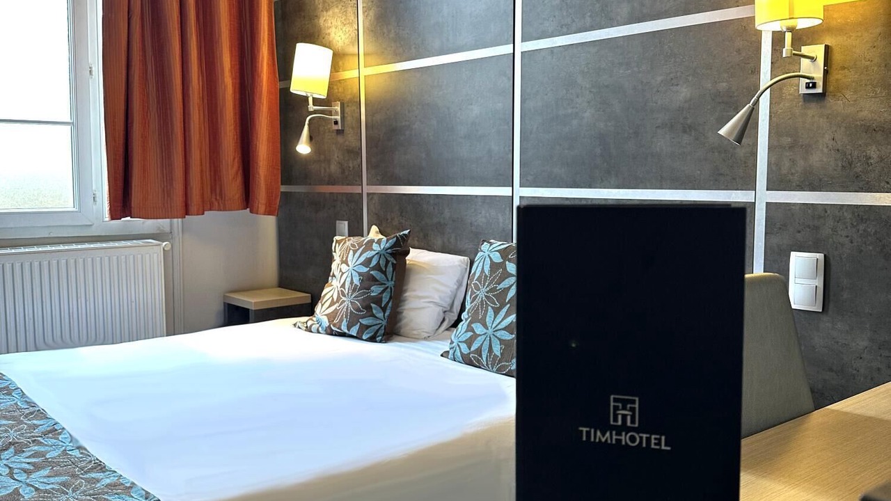 Photo of Bedroom in Republique–Point-du-Jour
