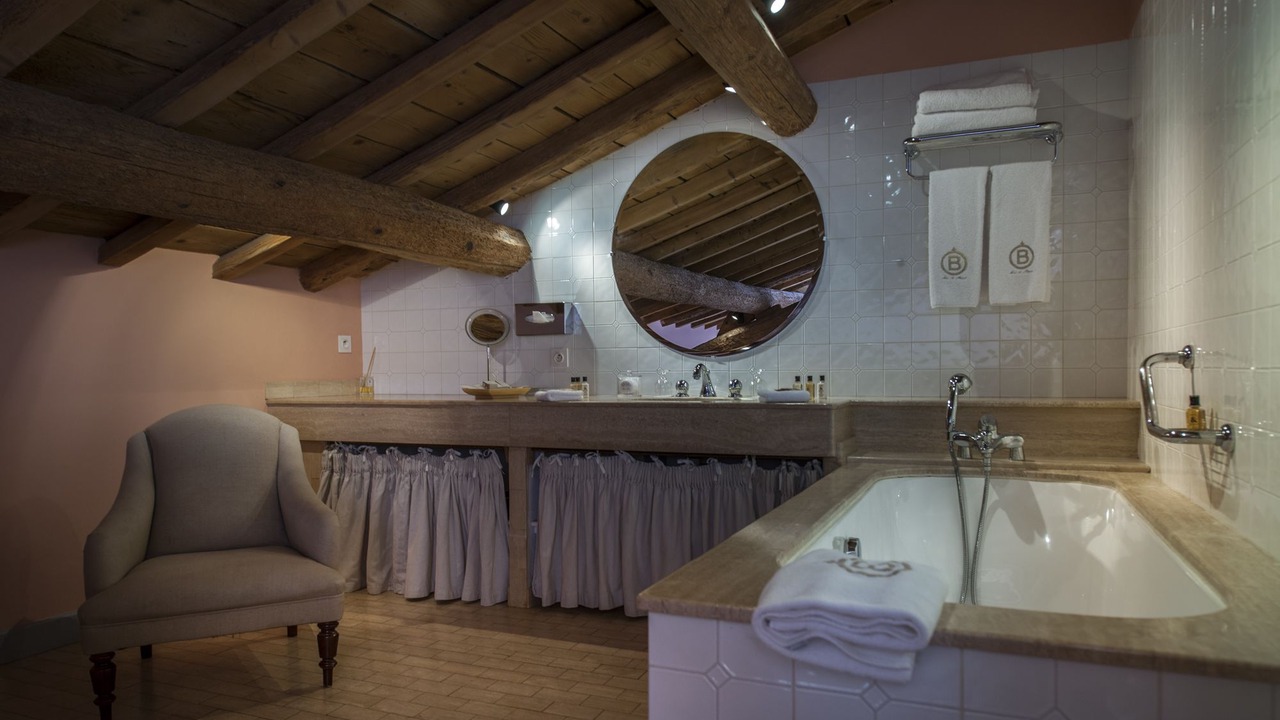 Photo of Bathroom in Le Sambuc