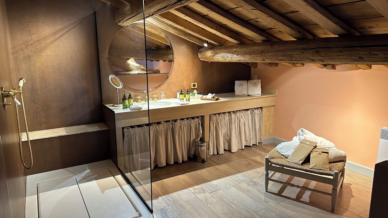 Photo of Bathroom in Le Sambuc