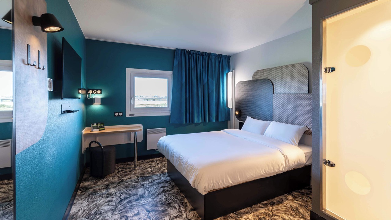 Photo of Bedroom in Calais Frethun
