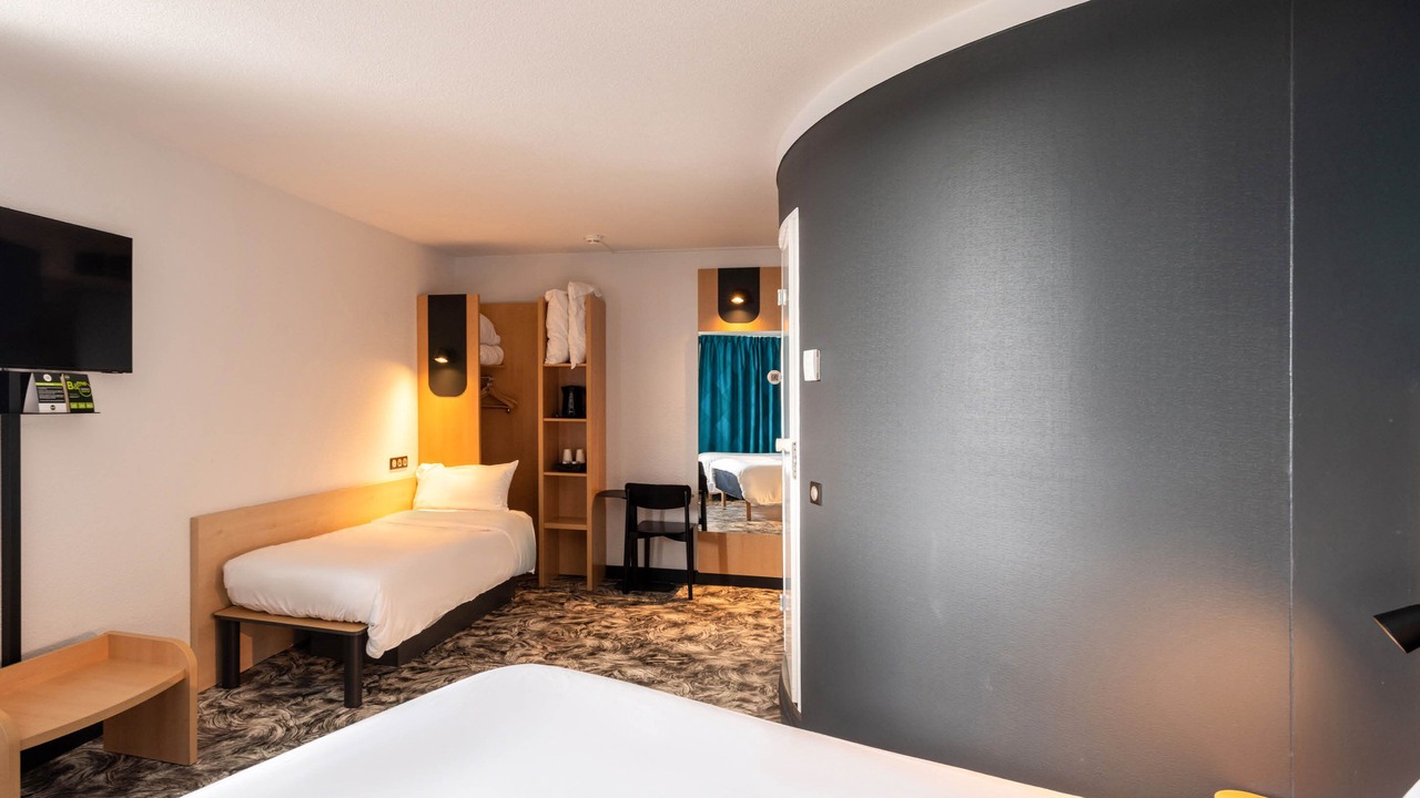 Photo of Bedroom in Calais Frethun