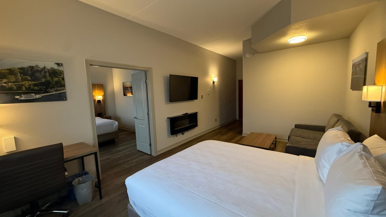 Photo of Livingroom in Gananoque