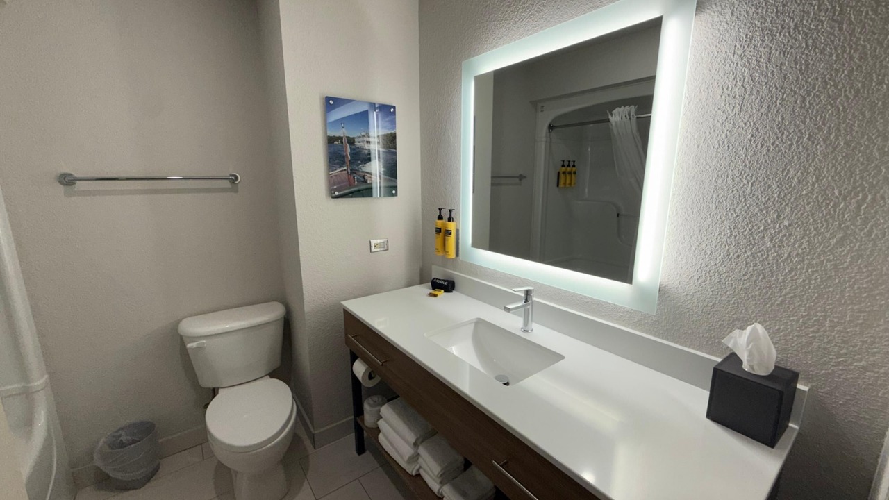 Photo of Bathroom in Gananoque