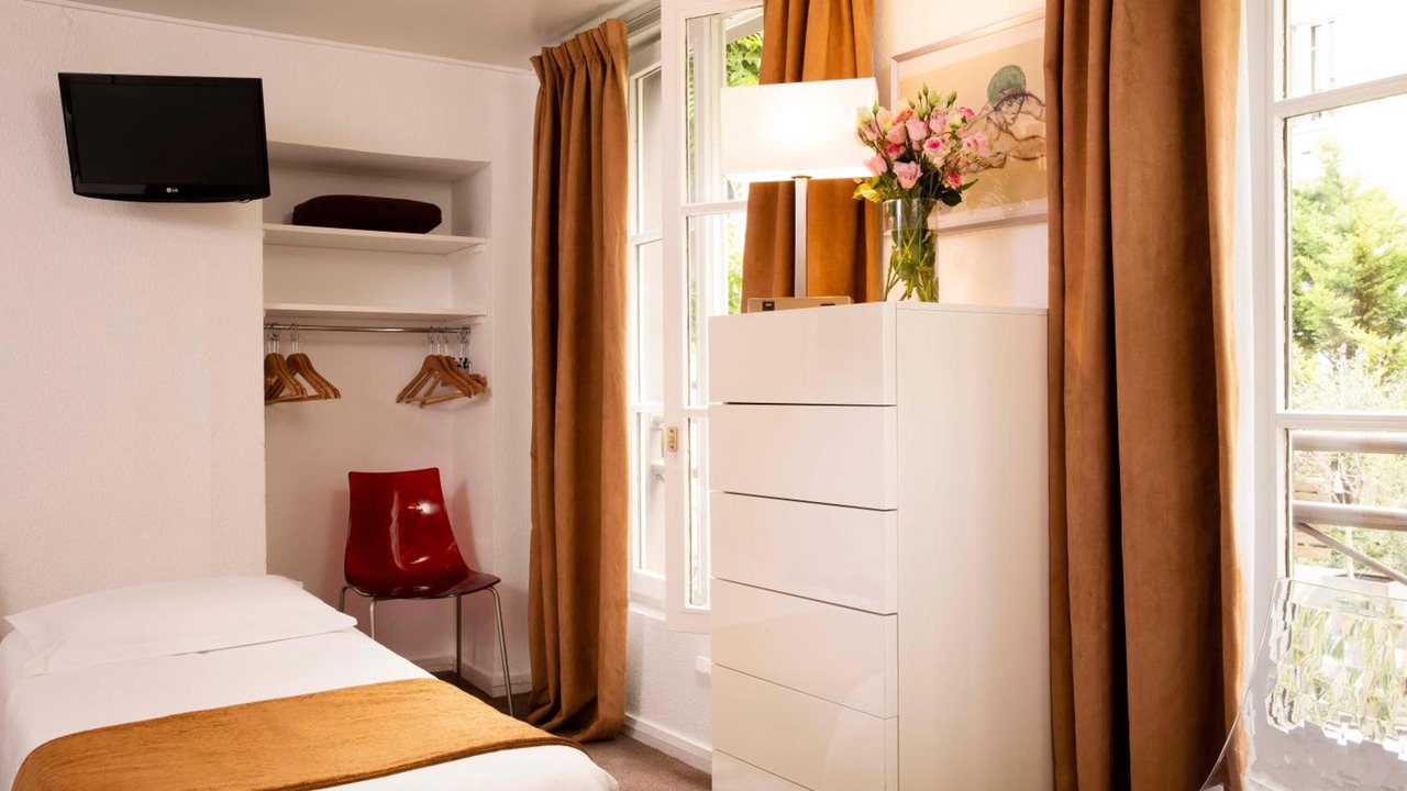 Photo of Bedroom in Passy
