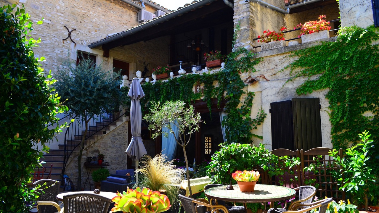 Photo of Patio Balcony in Saint-Laurent-des-Arbres
