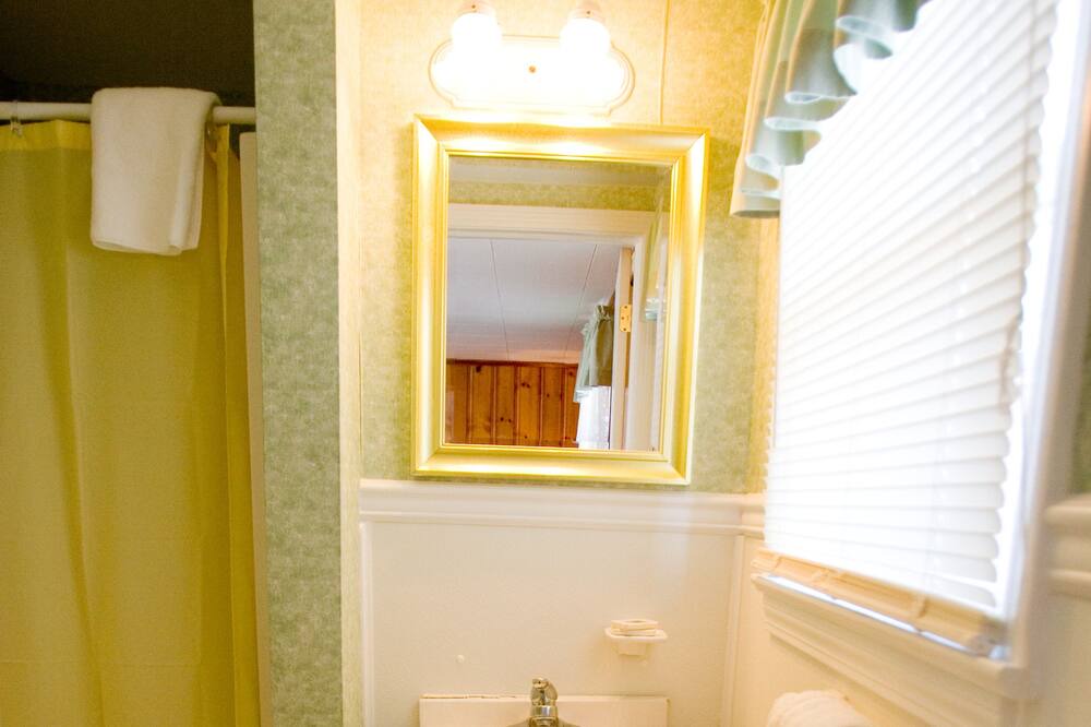 Photo of Bathroom in Nags Head