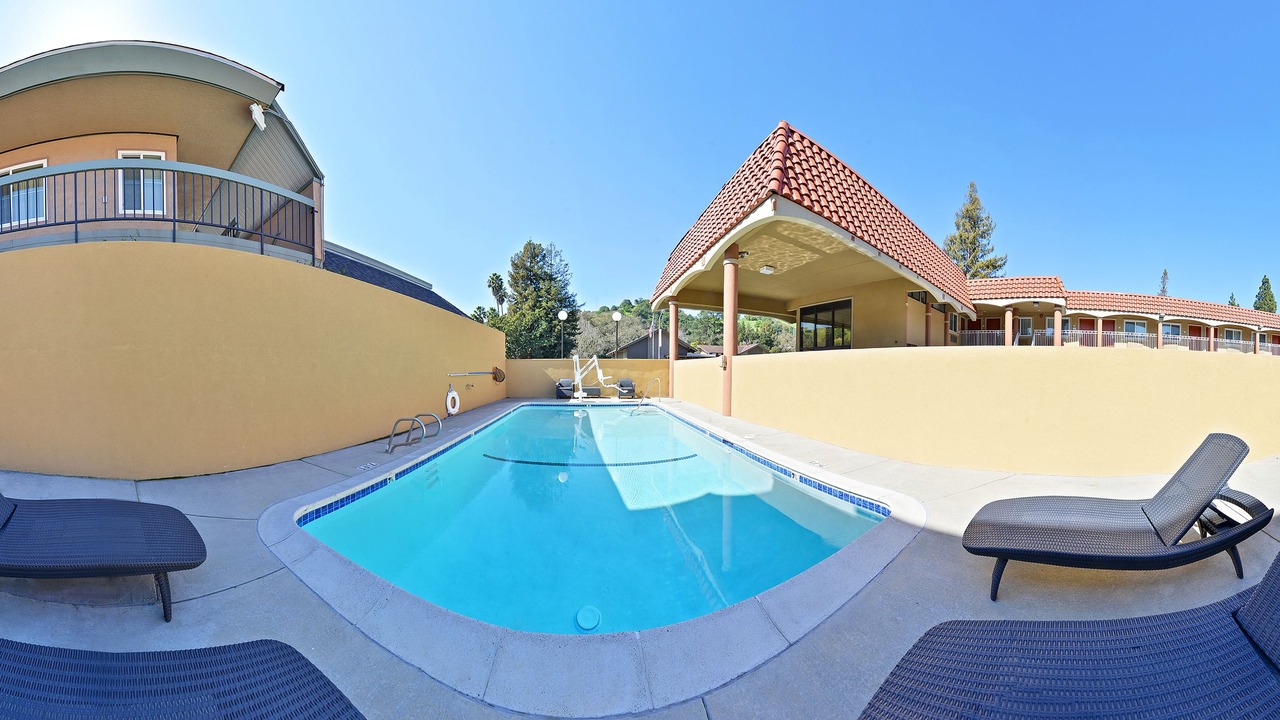 Photo of Outdoor in Martinez