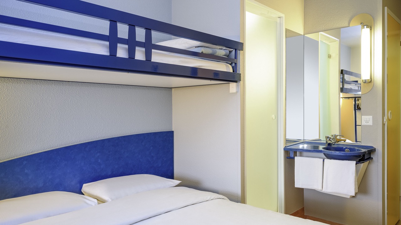 Photo of Others in Cergy