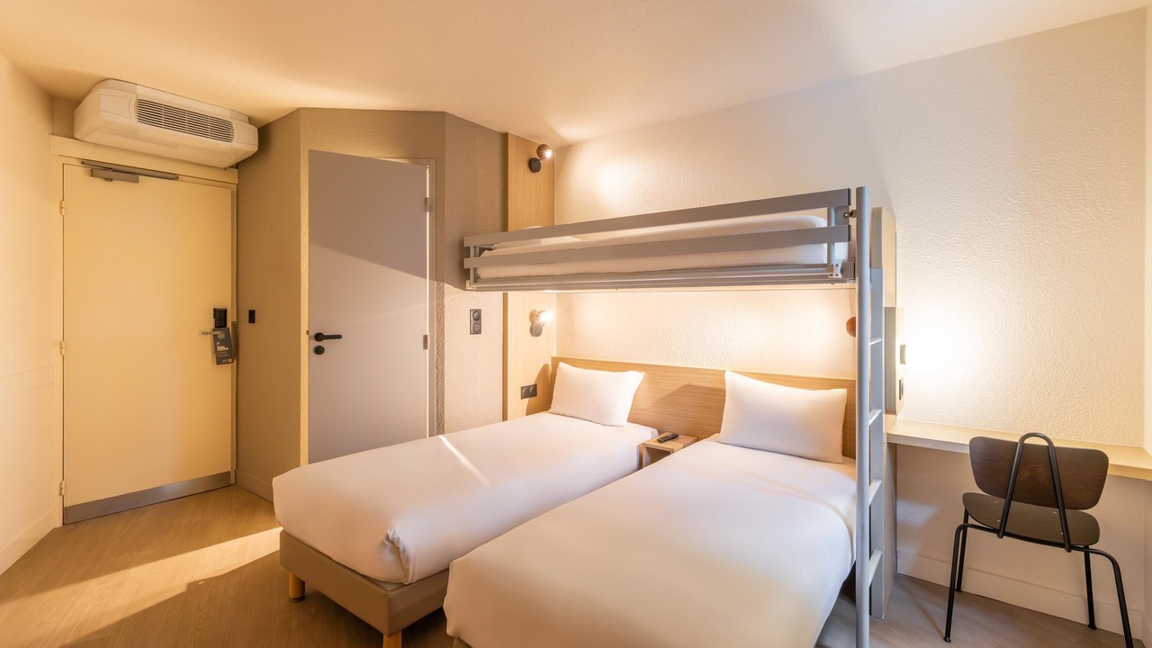 Photo of Bedroom in Roissy-en-France