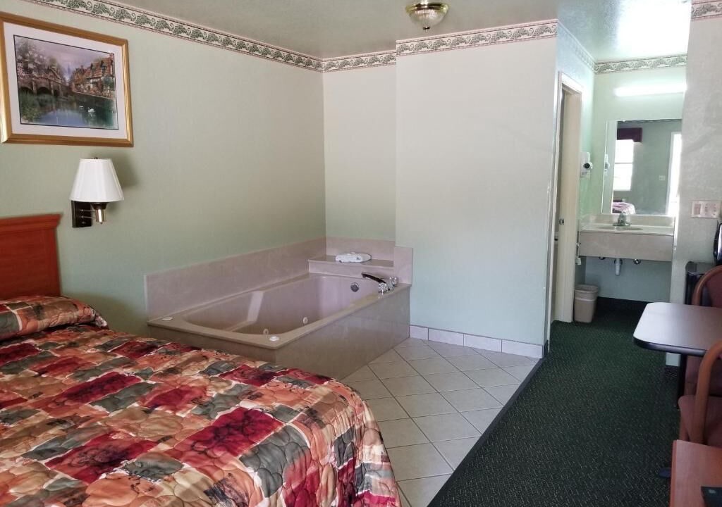 Photo of Bedroom in Haltom City