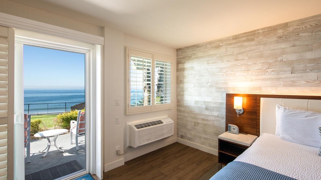 Photo of Bedroom in Motel District