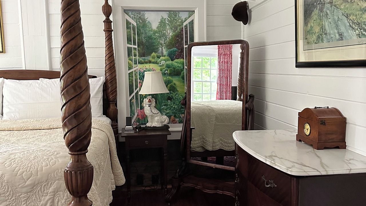 Photo of Bedroom in Middleburg