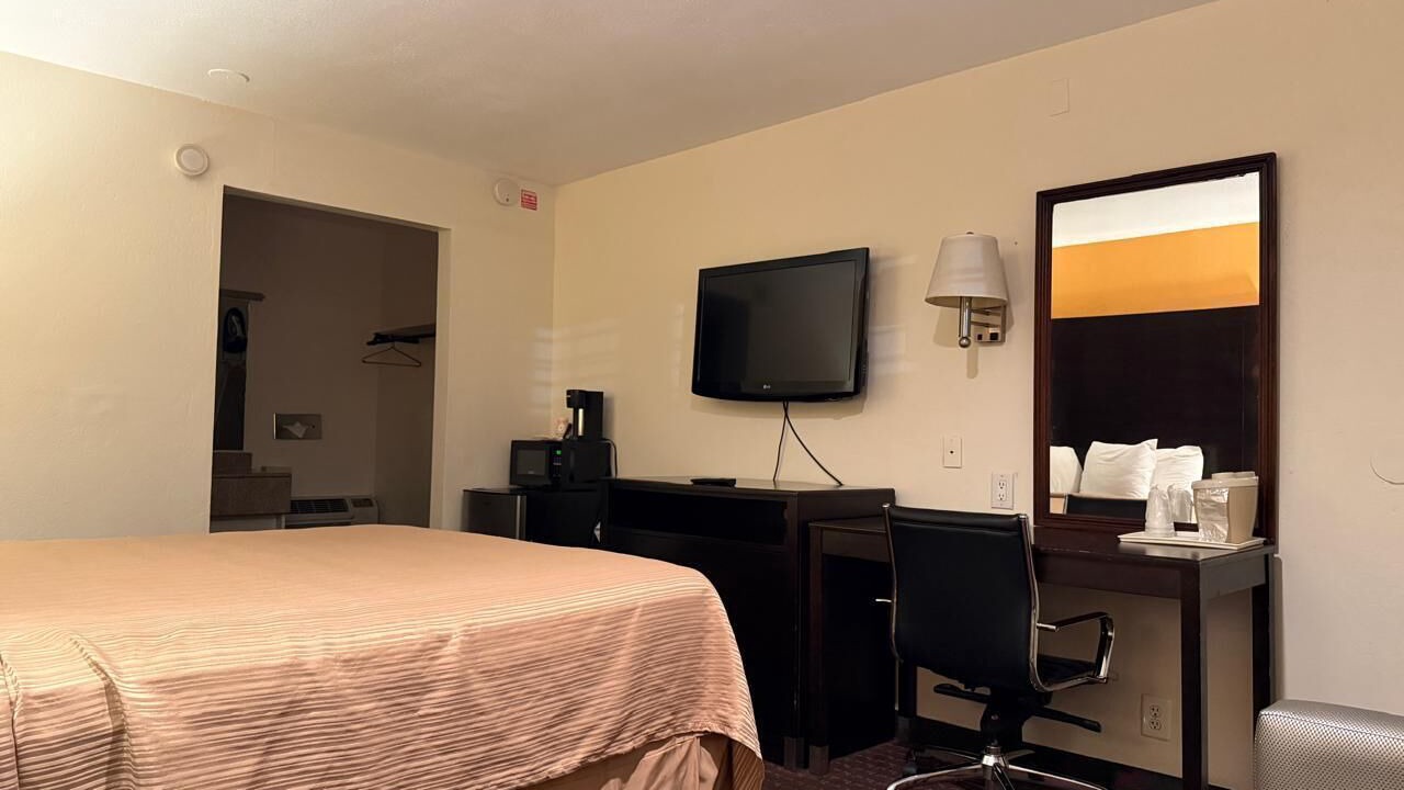 Photo of Bedroom in Hollister