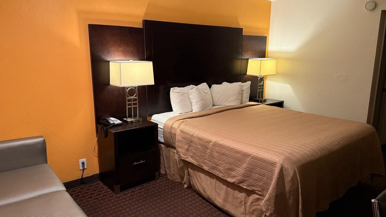 Photo of Others in Hollister