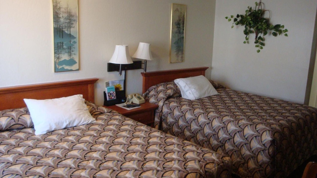 Photo of Others in Hollister