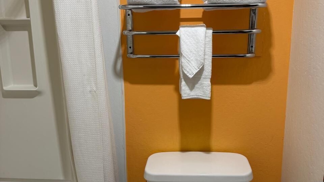 Photo of Others in Hollister