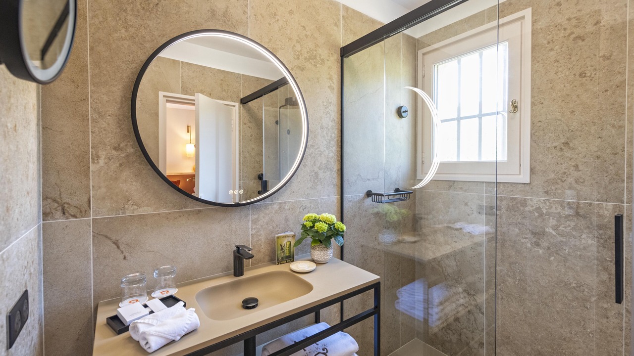 Photo of Bathroom in Les Baux-de-Provence