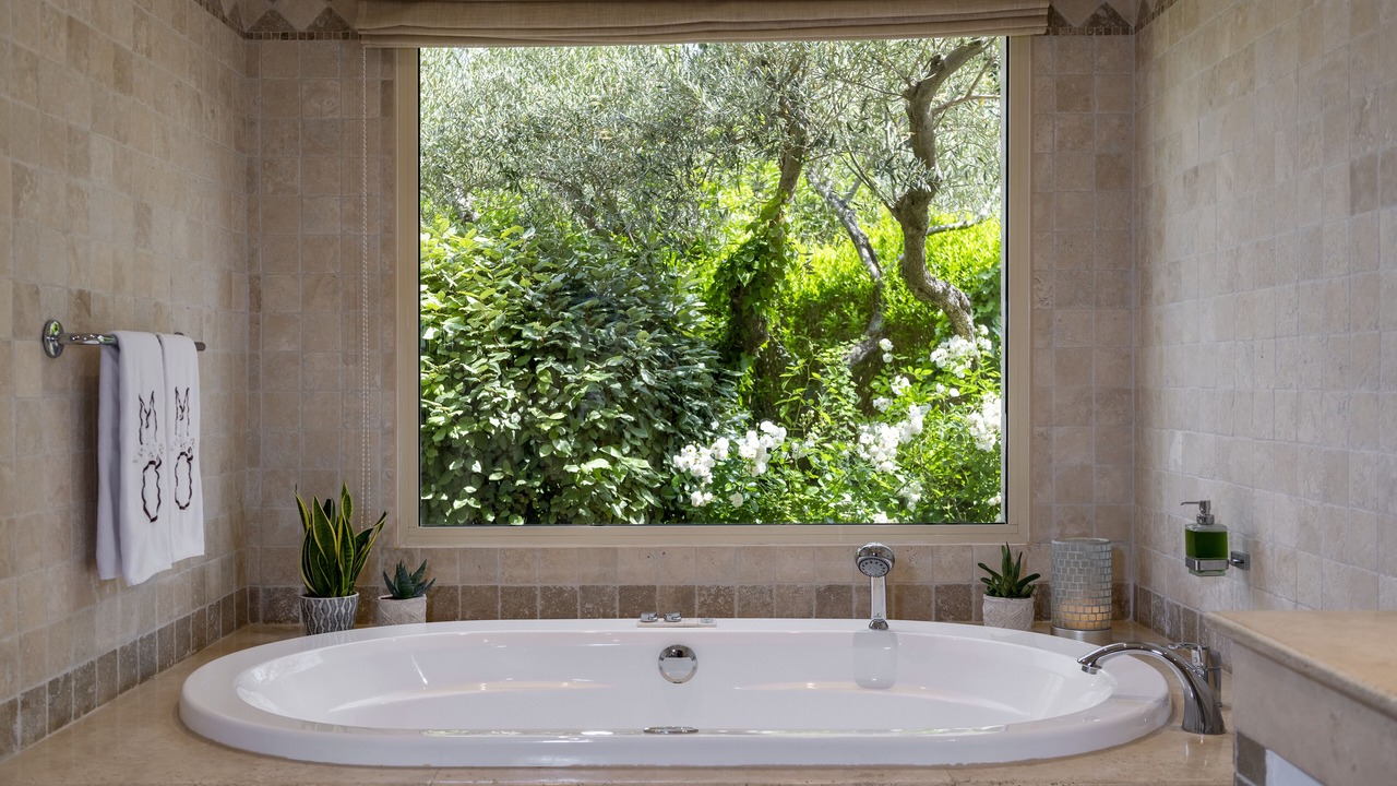 Photo of Bathroom in Les Baux-de-Provence