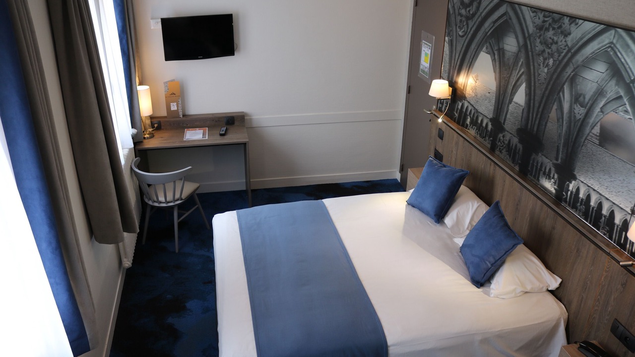 Photo of Bedroom in Le Mont-Saint-Michel