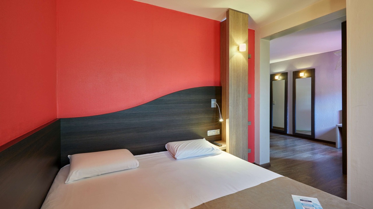 Photo of Bedroom in La Roche-sur-Yon