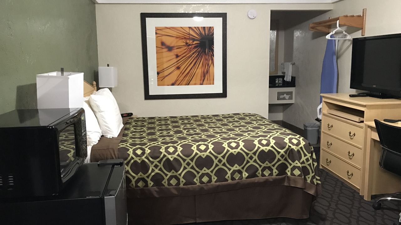Photo of Bedroom in Downtown Eugene