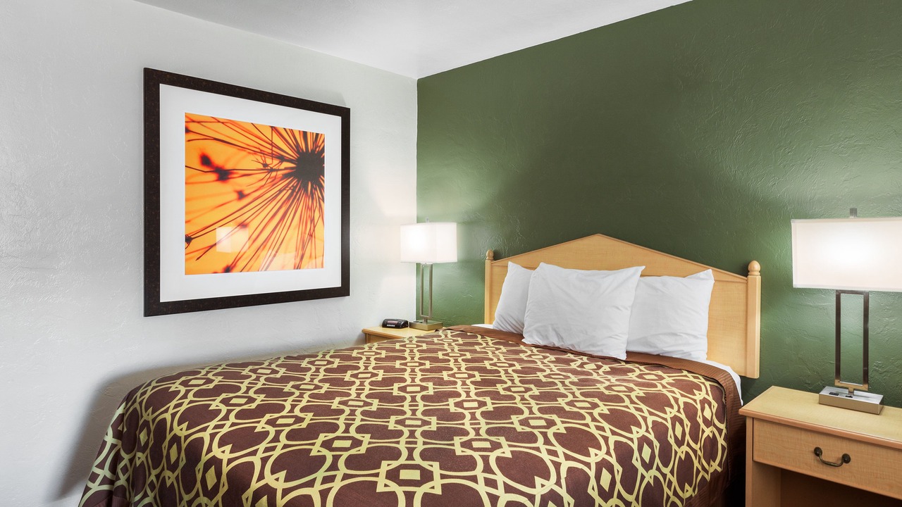 Photo of Bedroom in Downtown Eugene