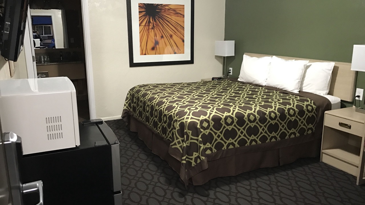 Photo of Bedroom in Downtown Eugene