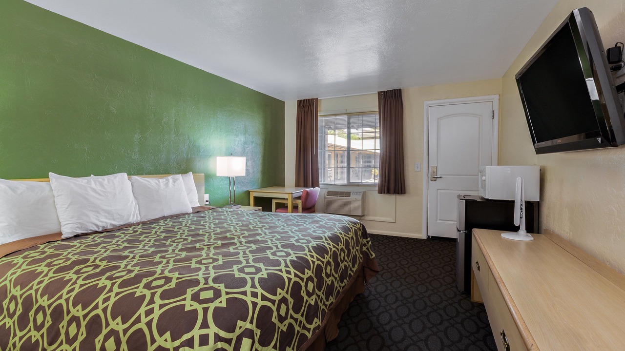 Photo of Bedroom in Downtown Eugene
