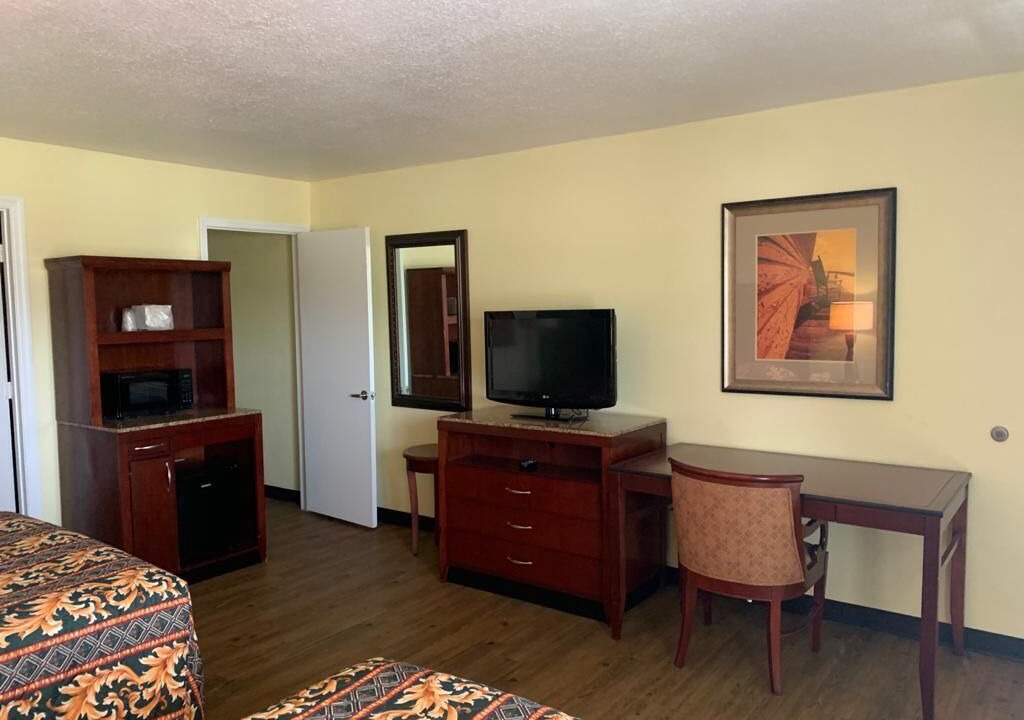 Photo of Bedroom in Tavares