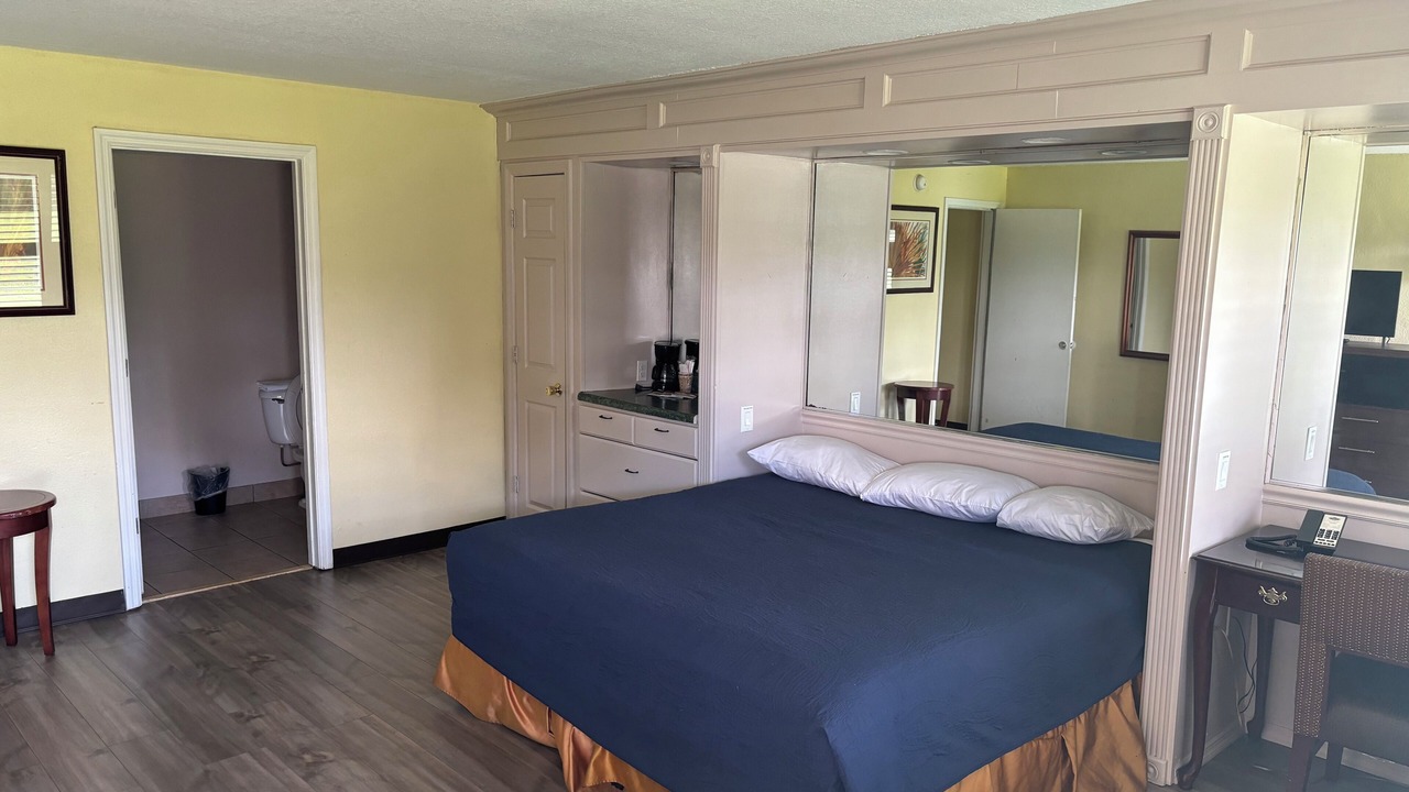 Photo of Bedroom in Tavares