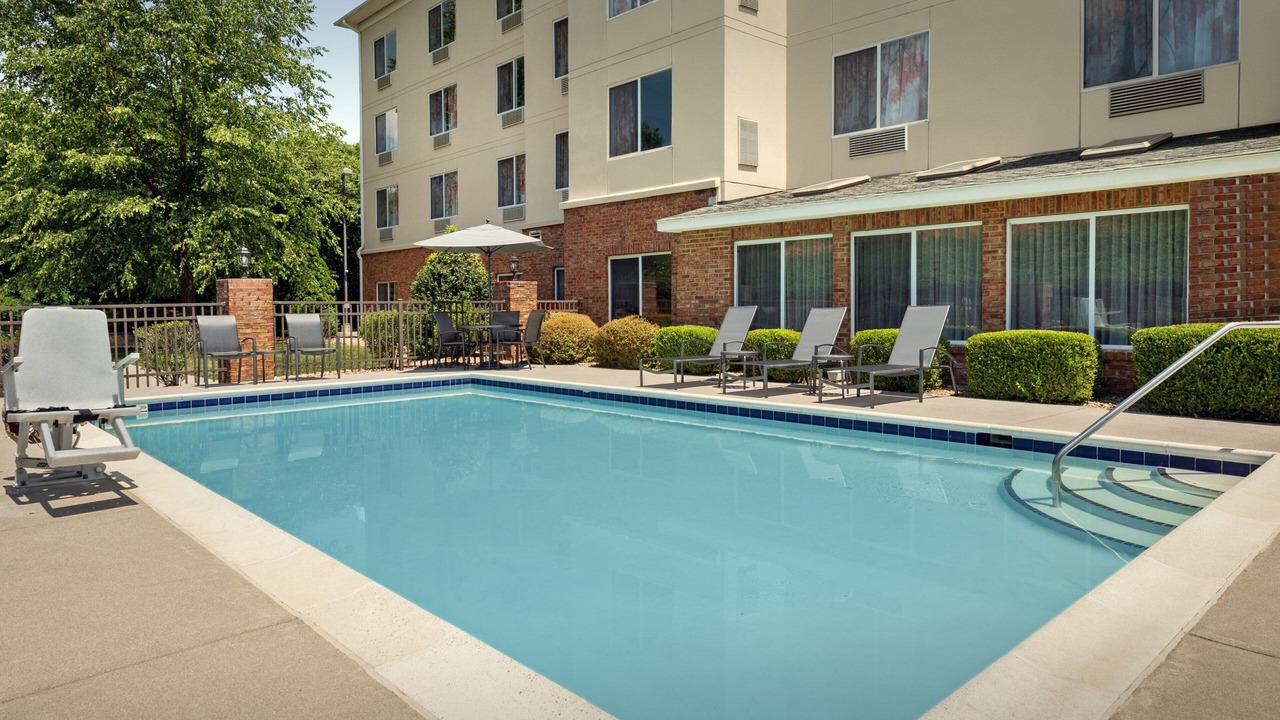 Photo of Outdoor in Hollins
