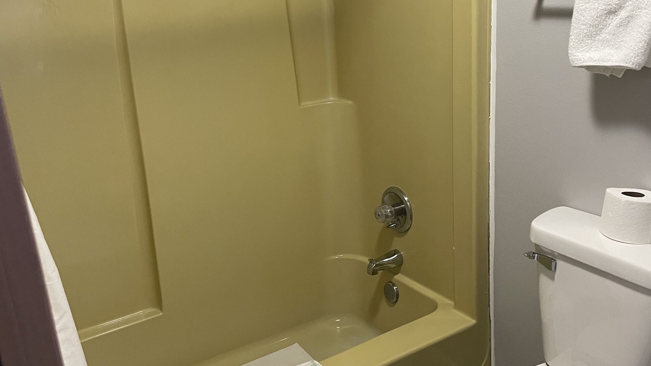 Photo of Bathroom in Greenup