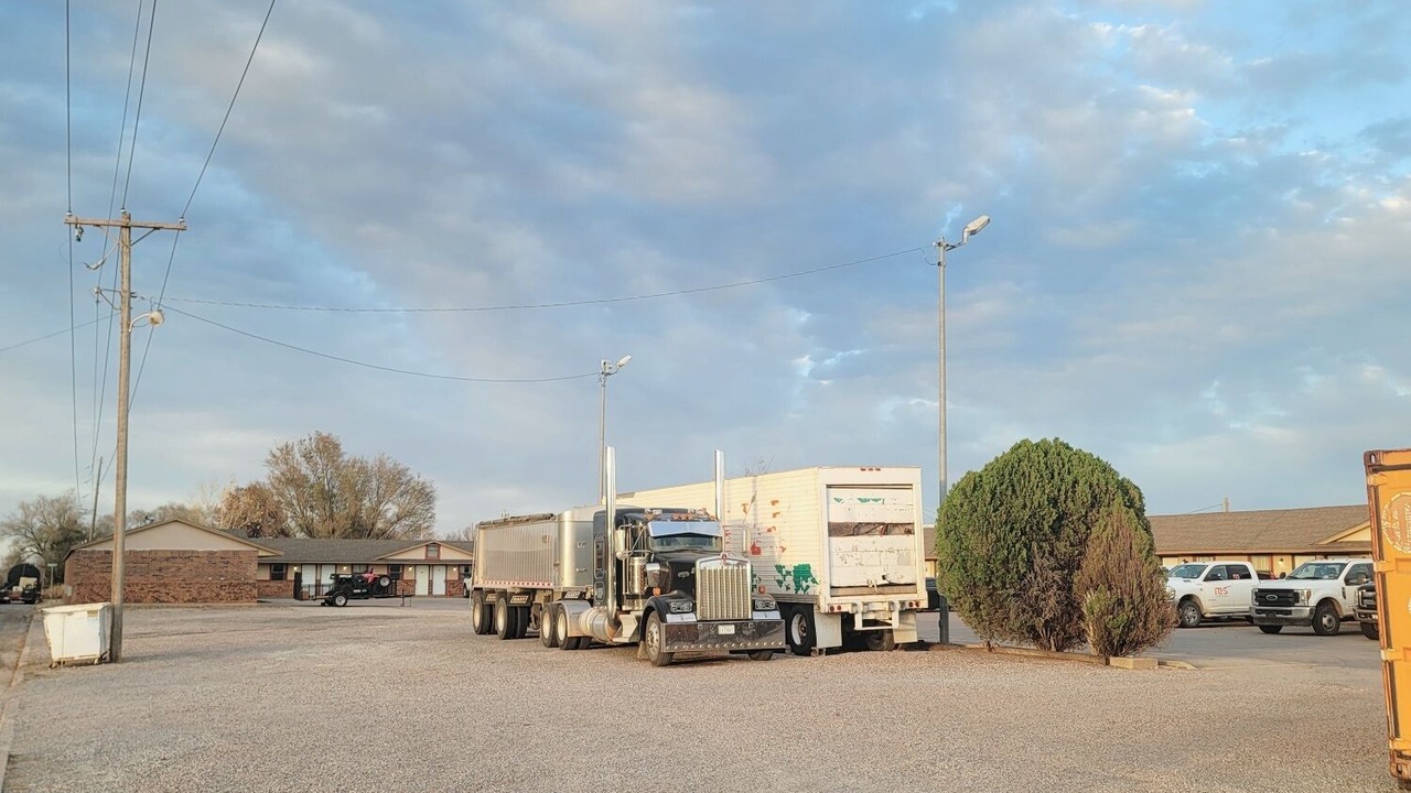 Photo of Others in Alva