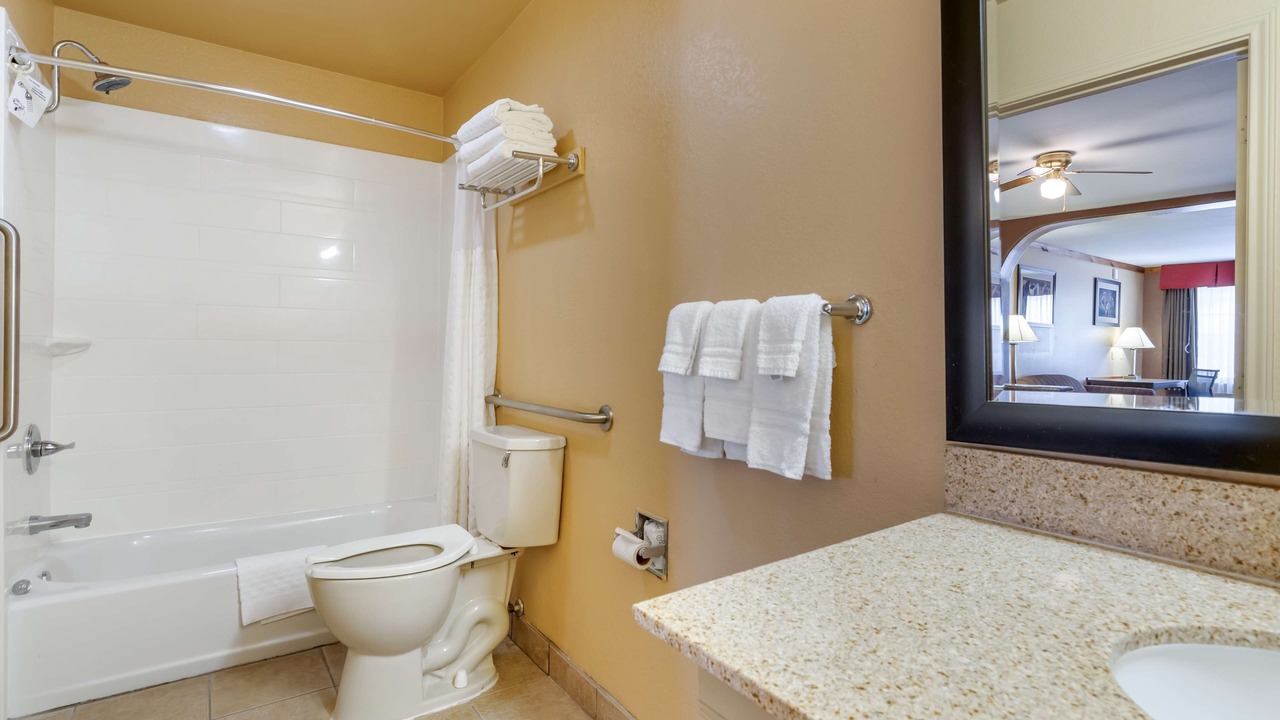 Photo of Bathroom in Freer