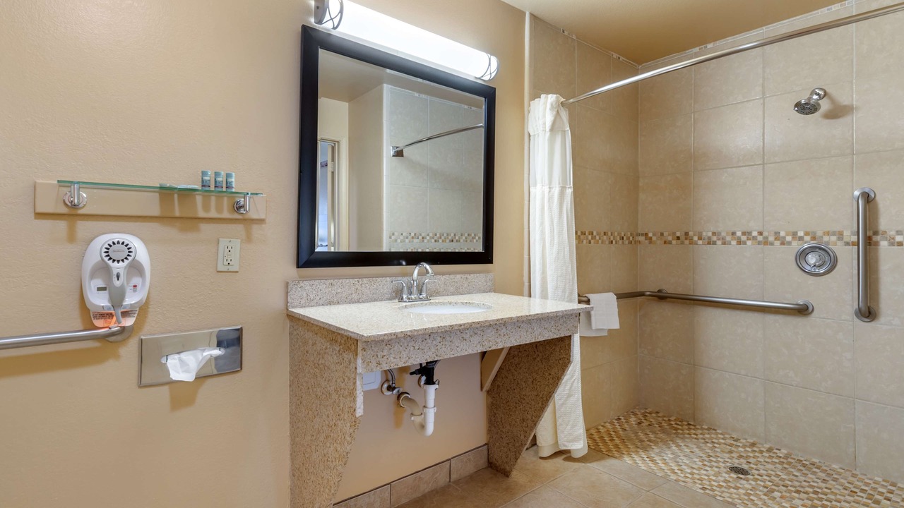 Photo of Bathroom in Freer