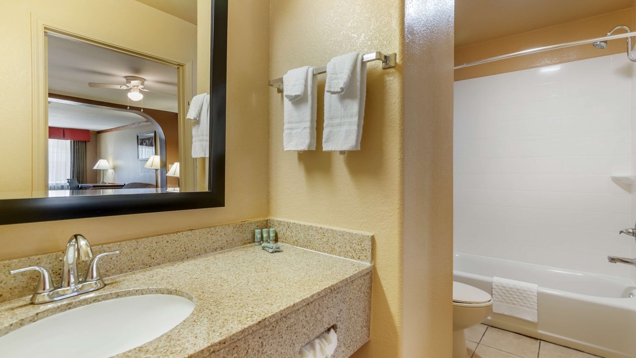 Photo of Bathroom in Freer