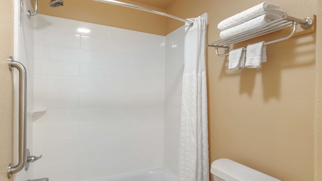 Photo of Bathroom in Freer