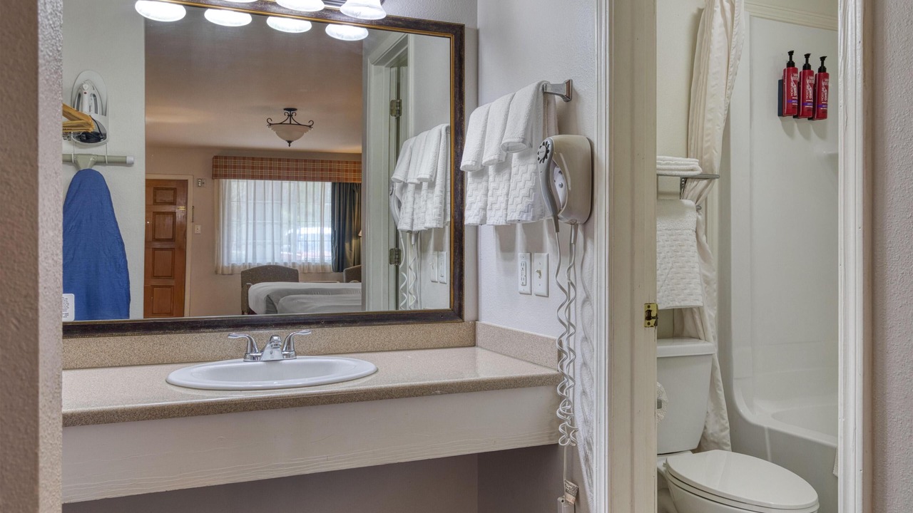Photo of Bathroom in Leesville