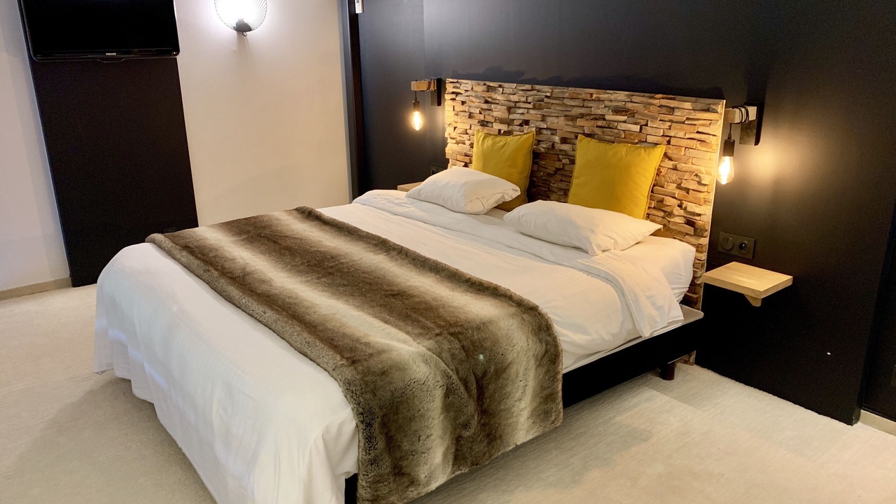 Photo of Bedroom in Villedieu-les-Poeles