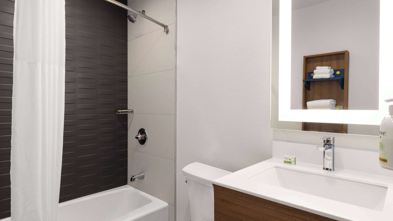 Photo of Others in Tracy