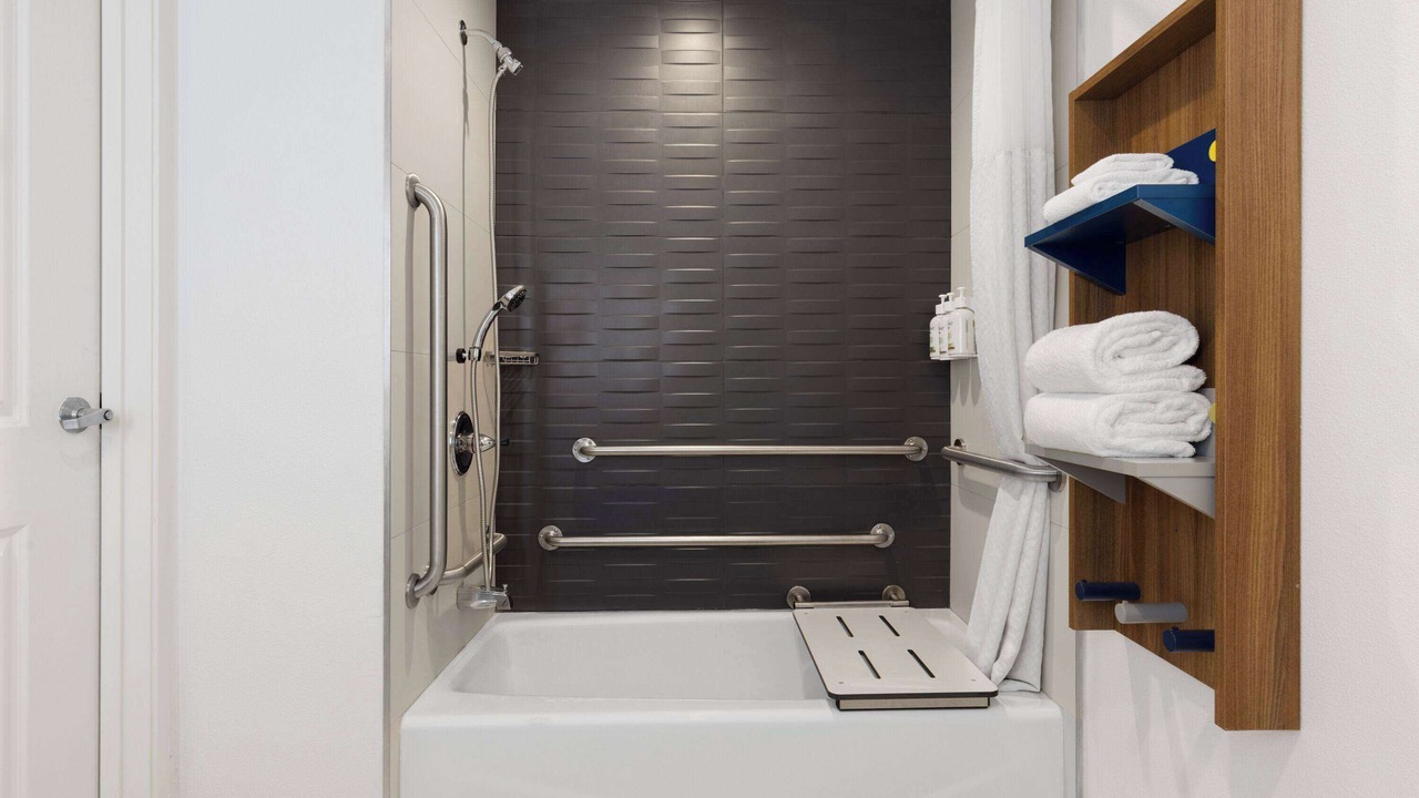 Photo of Bathroom in Tracy